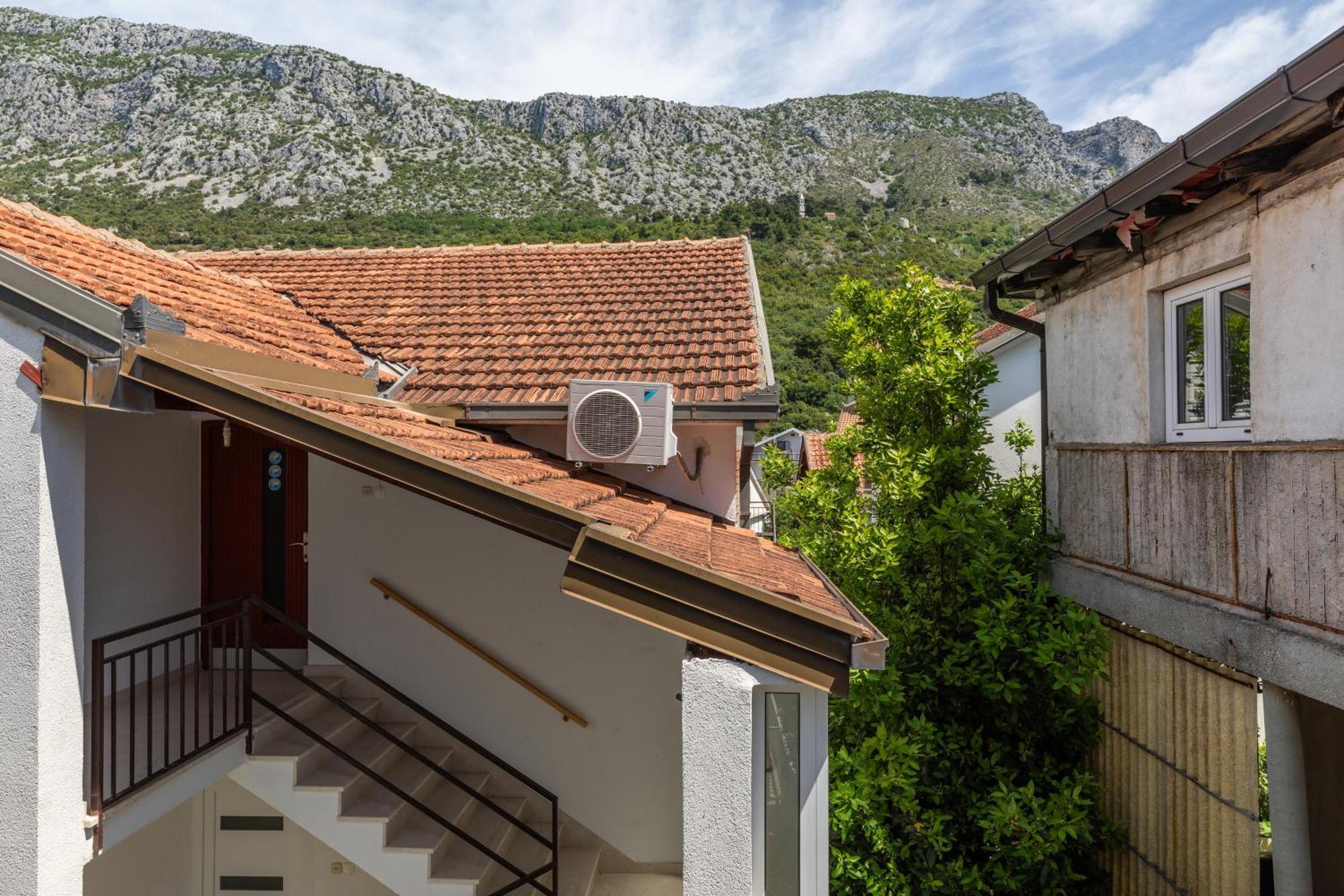 Apartments By The Sea Podaca, Makarska - 515 エクステリア 写真