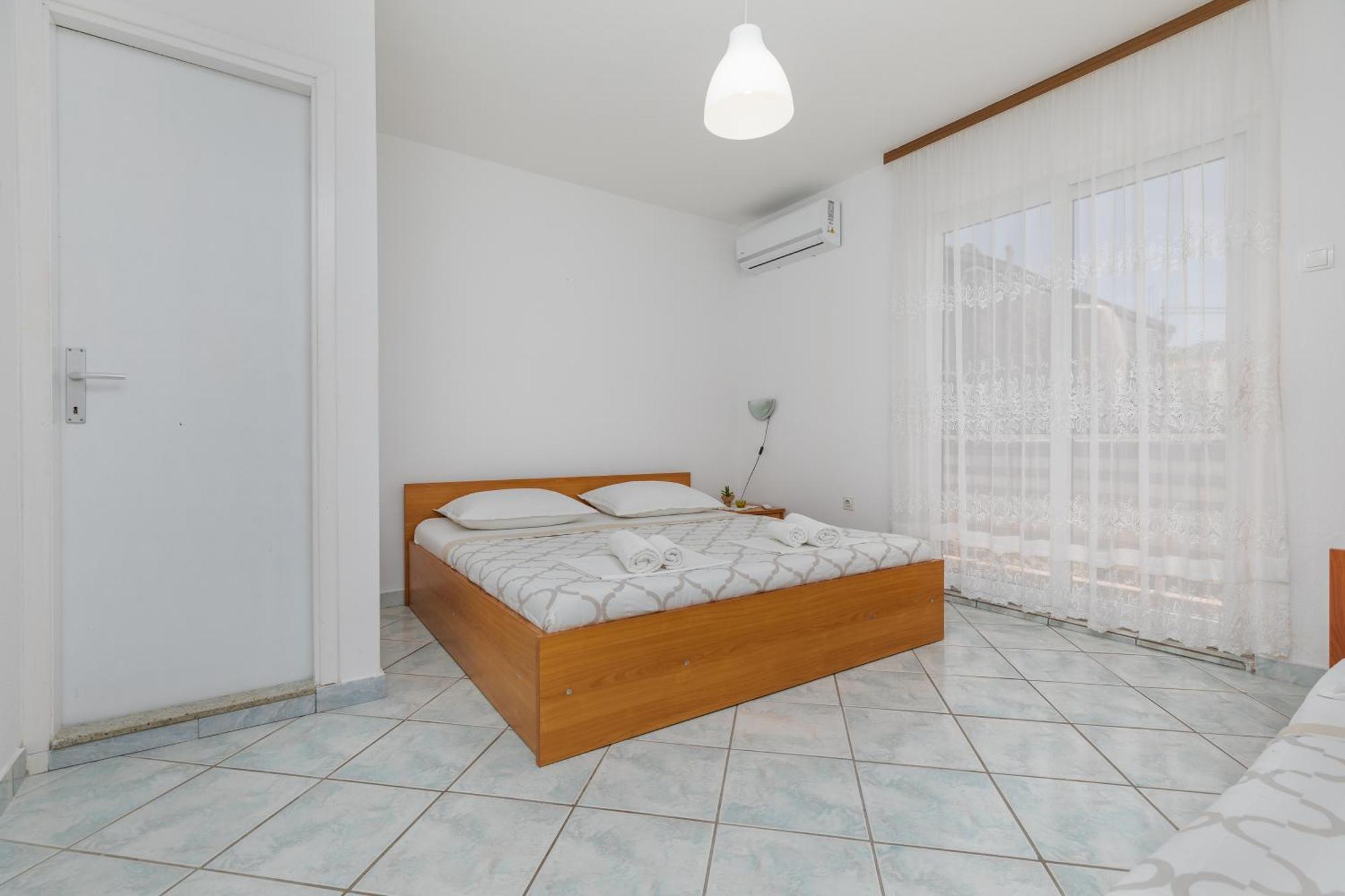 Apartments By The Sea Podaca, Makarska - 515 エクステリア 写真