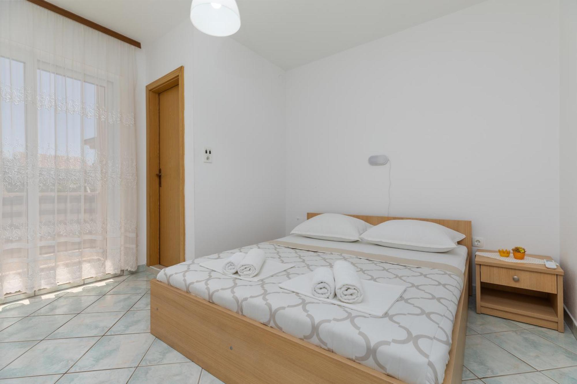 Apartments By The Sea Podaca, Makarska - 515 エクステリア 写真