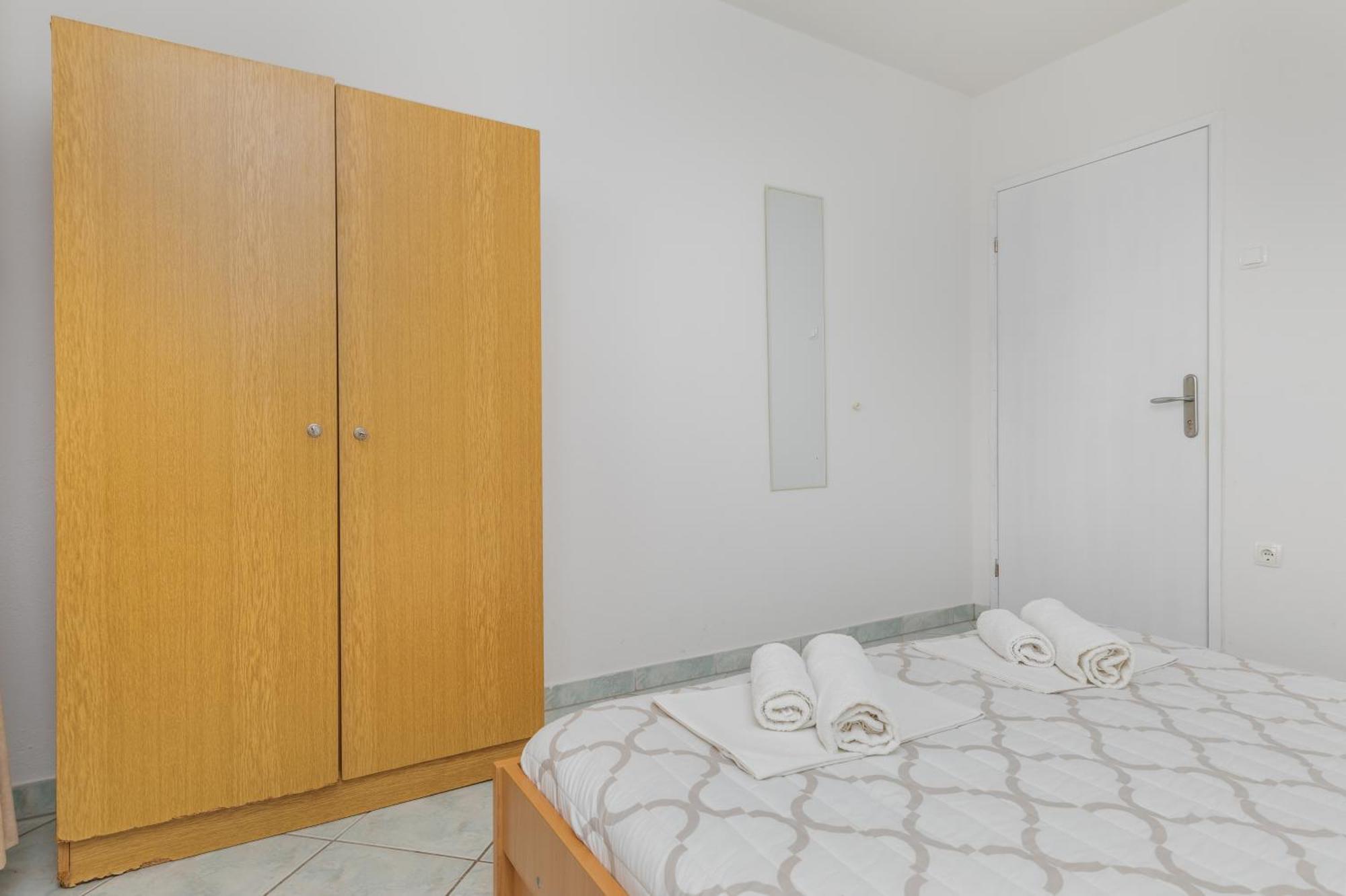Apartments By The Sea Podaca, Makarska - 515 エクステリア 写真
